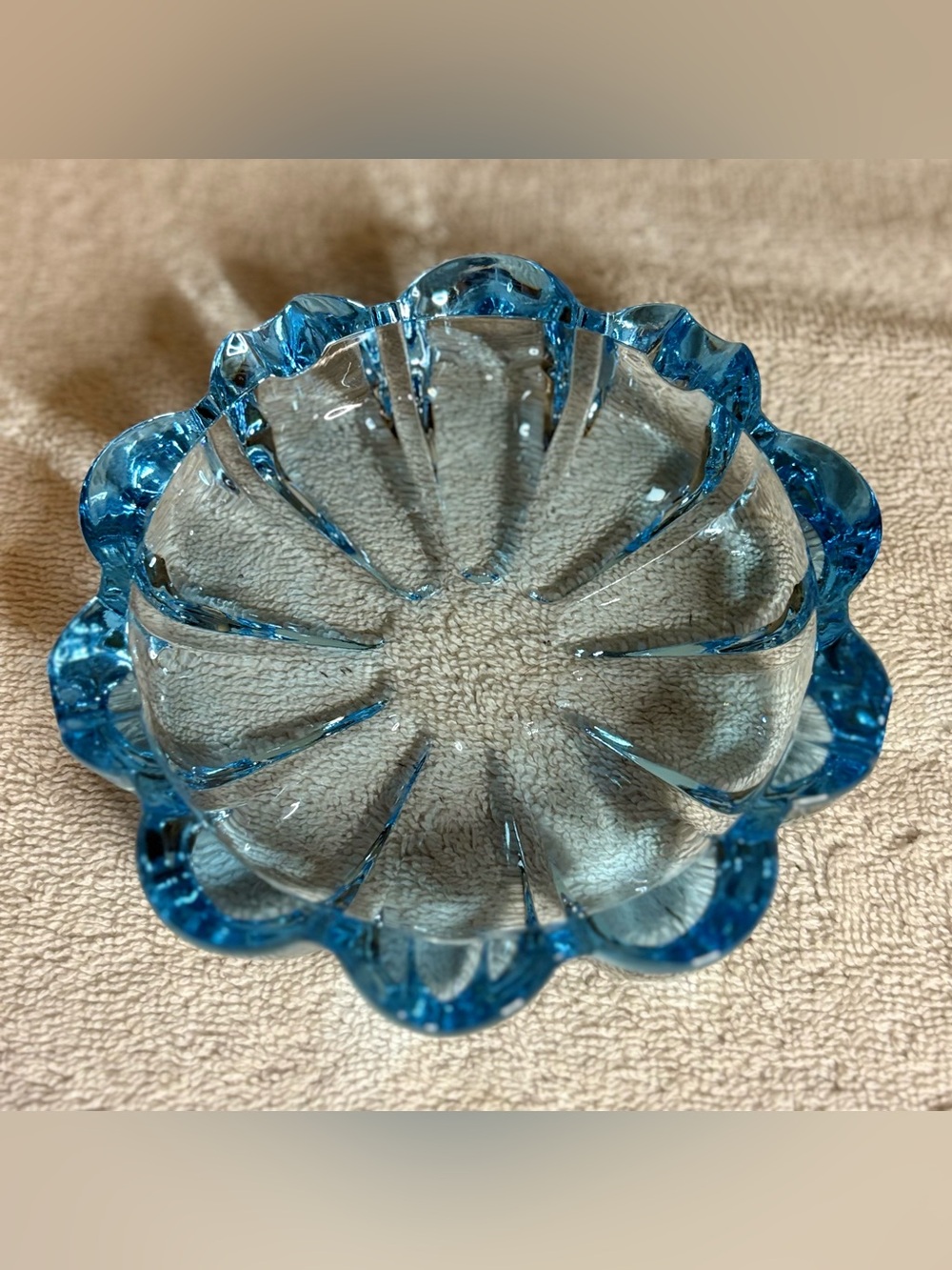 Vintage Fostoria Blossom Blue Glass Spool Daisy Scalloped Ashtray 5 Slot 5.5”